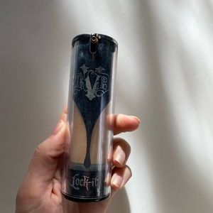 Kat Von D Dee lock it makeup foundation medium neutral 53